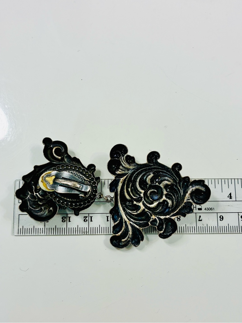 Banana Bob Baroque Scroll Drop Clip Earrings Black Faceted Cabochons 90s Runway - Picture 9 of 12